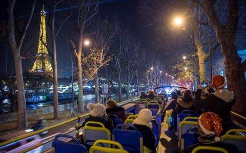 Les illuminations de Noël en bus découvert à PARIS